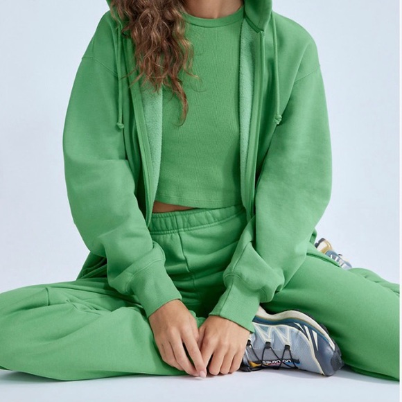 Aritzia Sweaters - Aritzia Tna Sweat Set